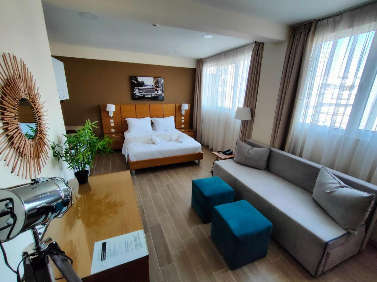 La Place De La Gare - New Subway Station Apartment *
